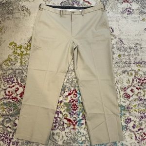 Like new Haggar Khaki pants men’s 44x32